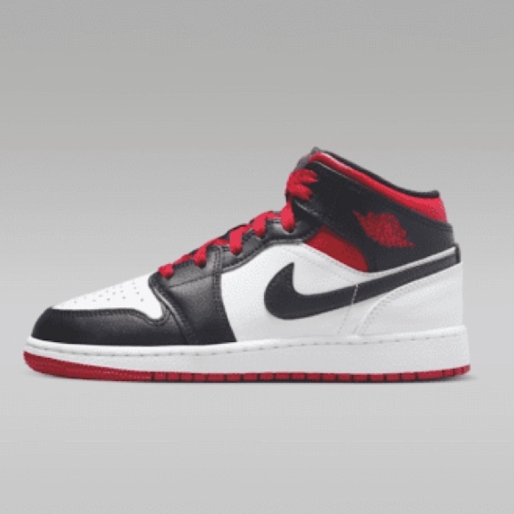 Nike Air Jordan 1 Mid
Big Kids' Shoes